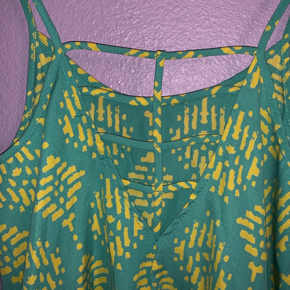 Tank - Picture 2 of 2